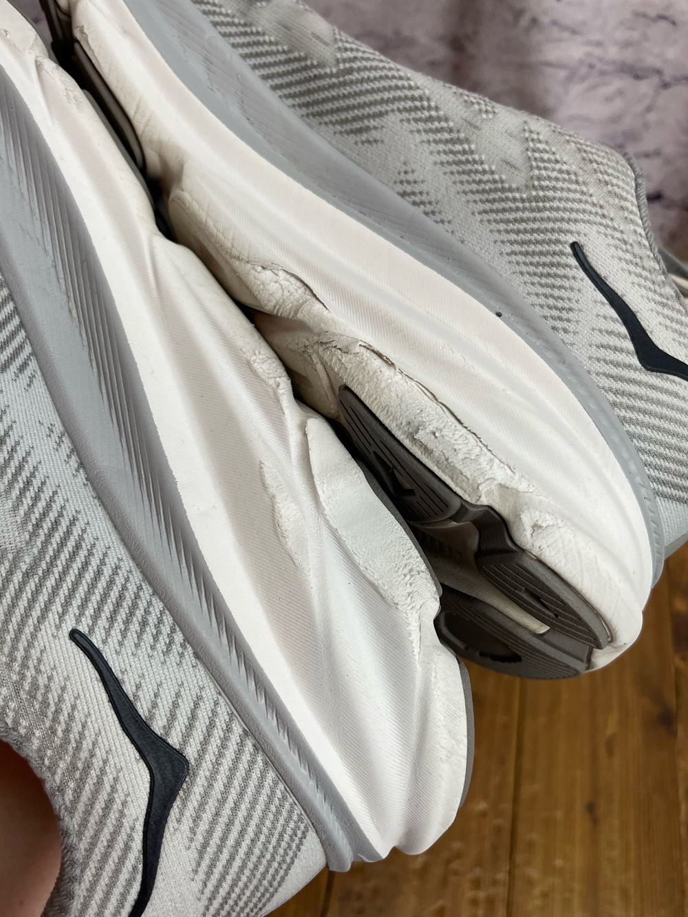 Hoka clifton 9 men’s size 12D light gray sneakers - Picture 5 of 10